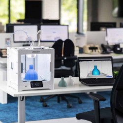 Imprimante 3D FDM Ultimaker S3, logiciel Cura