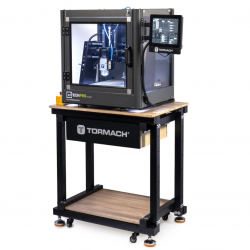 Fraiseuse CNC Tormach xsTECH Pro avec son établi