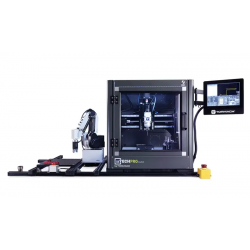 Fraiseuse CNC Tormach xsTECH Pro avec bras robotique vus de face