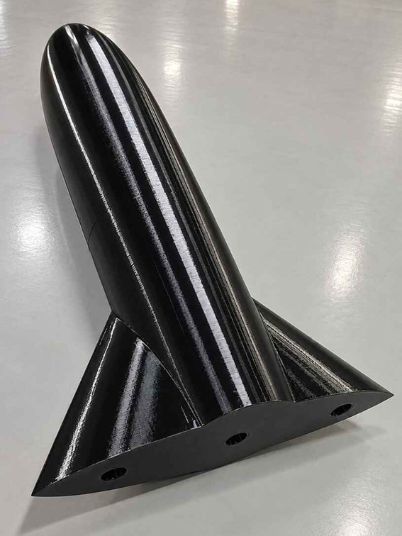 Pièce de drone imprimée en 3D avec perçages intégrés pour faciliter l'assemblage