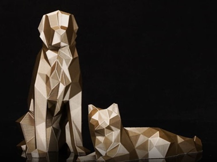 chien et chat fait avec les filaments PLA Metal Bambu Lab