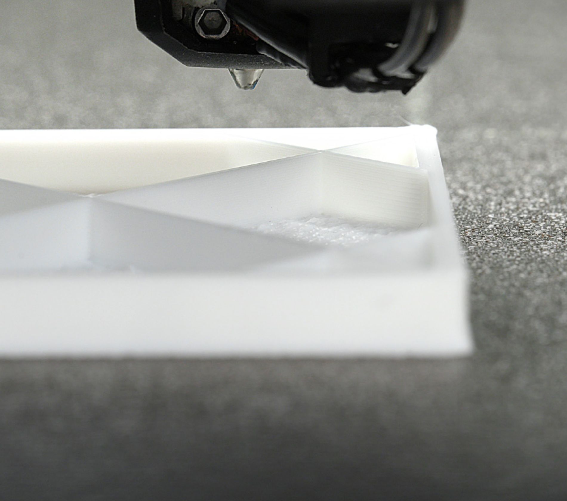 Surveillance à la pointe de la buse de la H2D Laser Full Combo de Bambu Lab Surveillance à la pointe de la buse de la H2D Laser Full Combo de Bambu Lab