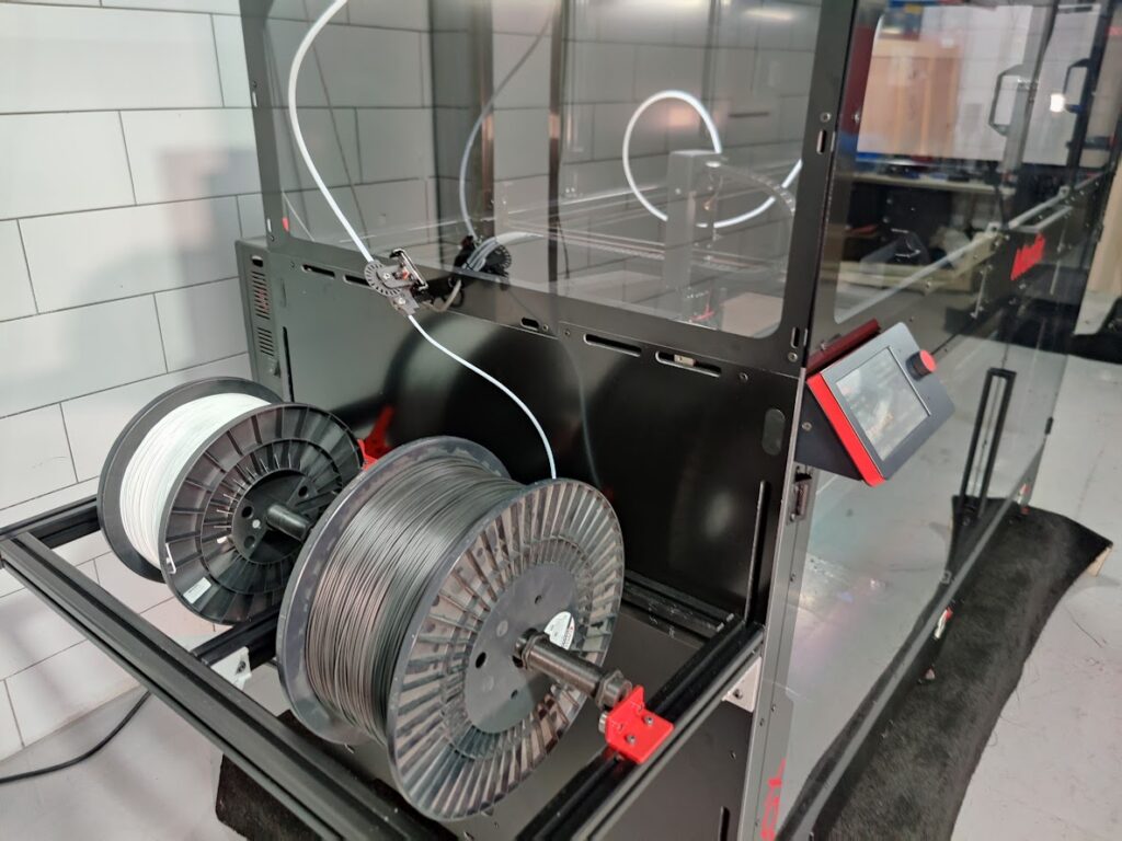 Support pour bobines jusqu’à 8 kg sur MODIX BIG-120X