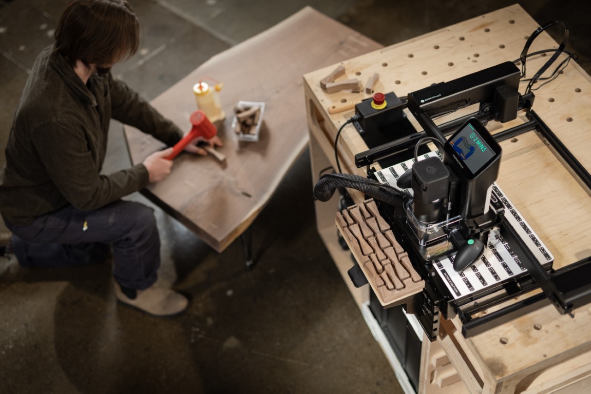 Shaper Origin fonctionne seule grâce à Benchpilot