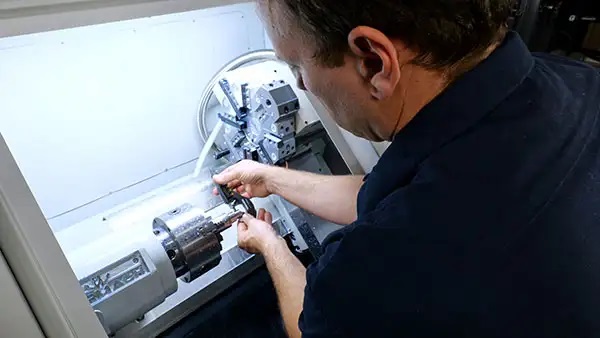 intérieur de la machine cnc 1500mx de Tormach