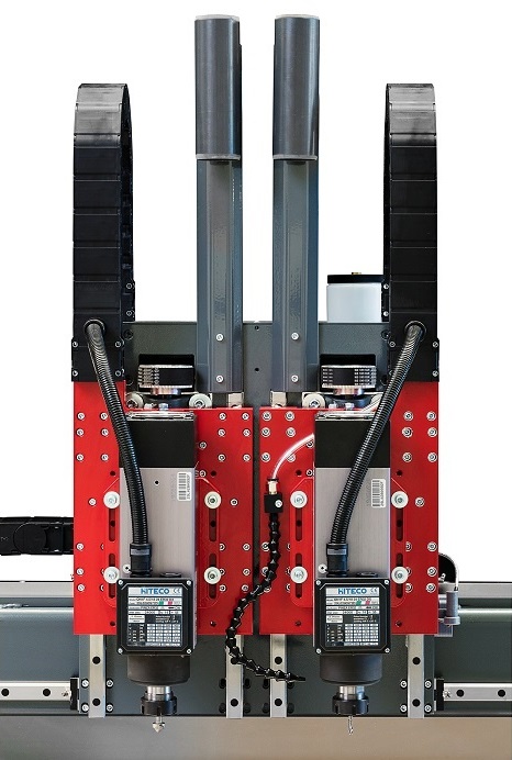 Vue de la double broche d'une machine Volter ACP