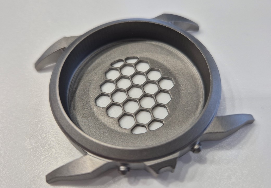 Boitier de montre en aluminium usiné en 6 heures