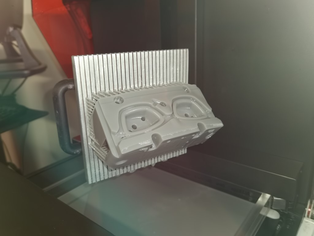 Moule d'injection imprimé avec DWS Therma DM570
